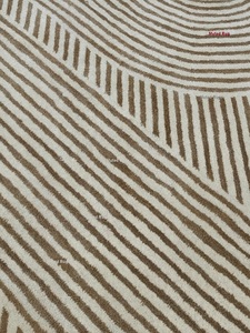 Tapis moderne géométrique tufté beige marron, tapis de sol contemporain à rayures abstraites, tapis de designer sur mesure, vente en gros - Product Image 6