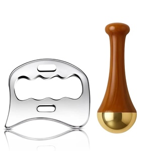 Rouleau de massage facial Kansa en métal pour la relaxation et le confort – Outil de thérapie Kansa pour le rajeunissement de la peau - Product Image 3