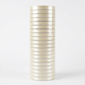 Ruban de satin uni crème 6 mm, lot de 20 rouleaux de 8 mètres, idéal pour les cadeaux de boutique, la papeterie de mariage et les étiquettes de présentation - Product Image 1
