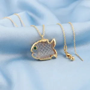 Pendentif en forme de poisson en or 18 carats plaqué or avec cristal de quartz et émeraude CZ, best-seller, pour tous les jours, chaîne, bijoux de mariage - Product Image 4