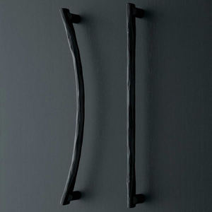 Tirador decorativo de hierro con encanto antiguo, diseñado para puertas de madera, portones e interiores de graneros, con bajo MOQ. - Product Image 2