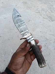 Nuevo Cuchillo de Caza y Desollado de Acero de Damasco, Hecho a Mano, de Espiga Completa, con Gancho para Enterrar, Mango de Cuerno de Ciervo, Hoja de 5 Pulgadas - Product Image 6