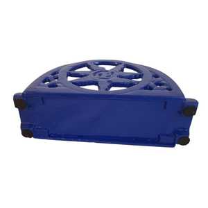 Porte-serviettes en fonte émaillée bleu cobalt, motif soleil aztèque en treillis - Product Image 3