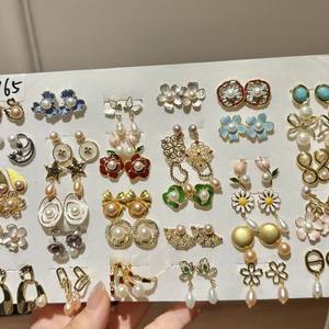 Nuevos Pendientes de Perlas de Agua Dulce Wenchi Modelo 36795 Varios Diseños Populares de Moda Mantou - Product Image 1