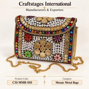 Bolso de Mano Tipo Clutch de Lujo con Incrustaciones de Espejo y Piedras, Diseño Mosaico, Correa de Cadena Dorada, Forro de Terciopelo, Hecho a Mano - Product Image 3