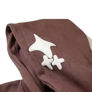 Fournisseur de sweats à capuche personnalisés en gros avec impression en relief, sweat à capuche en coton lourd de qualité supérieure avec impression de logo en relief pour unisexe - Product Image 3