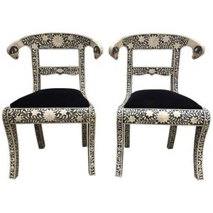 Elegante Silla de Resina con Incrustaciones de Hueso que Exhibe Motivos Intrincados, Asiento de Alta Gama para Interiores de Diseño - Product Image 6