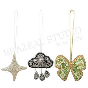 ผ้ากำมะหยี่ทำด้วยมือผ้าซาตินปักต้นคริสต์มาสเครื่องประดับที่กำหนดเองขายส่งที่มีขนแกะกวางเรนเดียร์อูฐ - Product Image 2