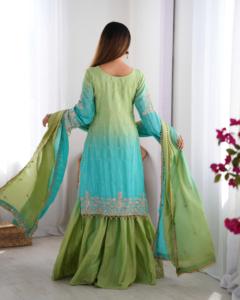 Traje Salwar Kameez de seda Chinon indio-pakistaní con bordados elaborados, elegante atuendo para bodas y fiestas, ropa festiva para mujeres. - Product Image 4