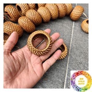 Anneau de serviette en rotin tressé style côtier, cadeau décoratif pour les hôtes de mariage, les tables de restaurant et les amateurs de plage - Product Image 5