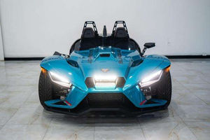 รถมอเตอร์ไซค์สามล้อ Polaris Slingshot R ปี 2022 มือสอง เกียร์อัตโนมัติ ขับเคลื่อน 4 ล้อ พร้อมอุปกรณ์เสริมครบครัน สำหรับขาย - Product Image 4