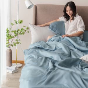 Parure de lit en coton 300TC, tissée en satin de coton, style moderne, couleur unie, teinte unie, 4 pièces : taie d'oreiller, housse de couette, drap-housse - Product Image 6