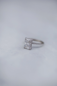 Anillo de Compromiso con Diamante de Corte Radiante, Oro Sólido de 9K, Engaste de Garras, Joyería Fina Clásica para Mujer, Certificado IGI - Product Image 3