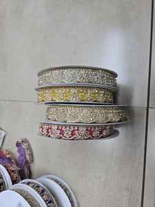 Bordures de dentelle vintage en polyester métallisé 100 % écologique, personnalisables, brodées de perles et de strass, pour vêtements – Vente en gros - Product Image 6