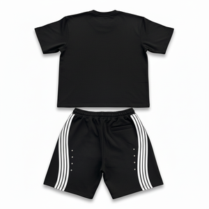 Conjunto de Camiseta de Algodón con Estampado de Diamantes de Imitación y Pantalones Cortos Deportivos con Franjas Laterales Desgastadas para Hombre - Product Image 2