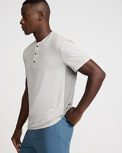 Chemise en grès la plus vendue – Douce comme du beurre, 100 % coton, coupe ample, ourlet incurvé, logo avant, écologique, respirante, décontractée - Product Image 2