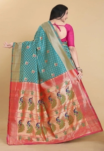 Sari de Seda Verde, Prenda Étnica Tradicional para Bodas y Fiestas, Estilo India-Pakistán, para Usar en Bodas - Product Image 4