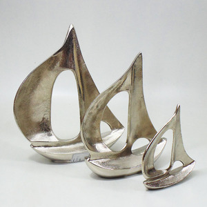 Escultura Abstracta de Aluminio Fundido Hecha a Mano de Lujo, Estatua de Arte Moderno para Decoración de Mesa de Sala de Estar, Adorno para el Hogar - Product Image 1