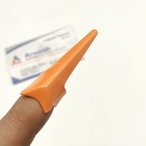 Alicates de Acero Inoxidable de Grado Quirúrgico con Recubrimiento Naranja y Logotipo Personalizado de Aroosh Corp, Herramientas para Secciónar Cabello y Extensiones de Cabello - Product Image 2