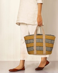 Premium Quality Stylish Geometric Print Jute Bag Fashion Tote for Ladies <b>Handbag</b> and Casual Outings at Affordable Price - Product Image 2