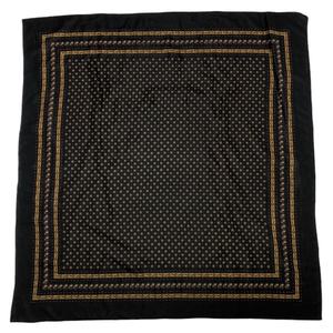 Écharpe carrée d'été de haute qualité à double face avec logo personnalisé en coton biologique et impression numérique en soie - Product Image 1