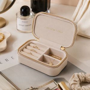 Estuche de Viaje para Joyas con Logotipo Personalizado en Relieve Dorado, Caja Organizadora de Cuero PU para Mujer, Almacenamiento para Viajes de Vacaciones - Product Image 5