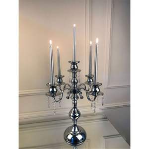 Candélabre de luxe en métal doré à 5 bras |   Centre de table professionnel pour mariages et événements festifs |   Porte-bougie conique classique pour la vente en gros - Product Image 3