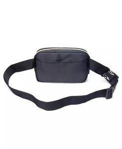 Borsa da donna in Nylon setoso Sophie | Reazione Kenneth Cole - Product Image 2