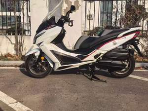 Offres abordables : Scooter Maxi CT250 250CC d'occasion - EFI, confortable, refroidissement liquide, 120 km/h, pour usage quotidien, scooters à essence prêts à être expédiés - Product Image 4