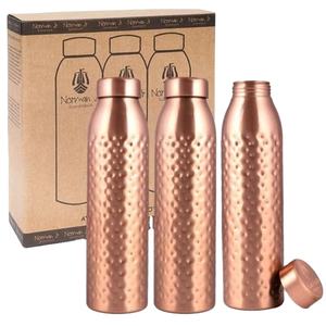 Botella de agua de cobre Natural Health diseñada para mejorar el sabor y la calidad del agua de forma natural - Product Image 1