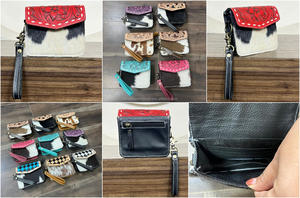 Nouveau Portefeuille Mini en Cuir Véritable de Vachette à Poils, Motif Floral Gravé, avec Dragonne pour Femme, Vente en Gros Usine - Product Image 3