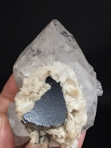Espécimen de Cuarzo Turmalina Negra de Forma Irregular, Origen Pakistán - Product Image 6