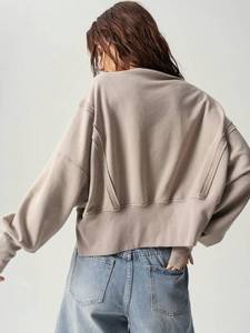 Sudadera Corta OEM para Mujer, Color Taupe, Cuello Redondo, Manga Larga, Panel con Abertura Lateral, Felpa Francesa, Estilo Oversize, Top de Moda Urbana, Marca Privada - Product Image 4
