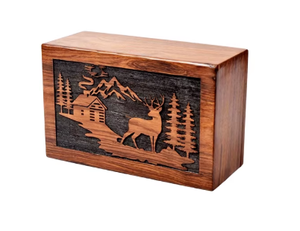 Urna Funeraria de Madera Hecha a Mano con Grabado de Ciervo y Montaña para Guardar Cenizas de Mascotas - Product Image 3