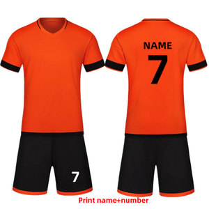 Tenue de football personnalisée OEM pour adultes, vêtements d'entraînement en gros, nouveau style de sportswear, uniforme de football par sublimation - Product Image 3