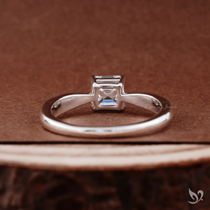 Anillo de compromiso geométrico de oro blanco de 10K con diamante de laboratorio de 1.0 quilates con corte Asscher y tallo pellizcado, regalo de boda de oro. - Product Image 3