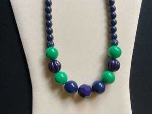 Collar de Resina Hecho a Mano con Cuentas Redondas Facetadas Azul Verde, Pieza de Joyería de Moda, Artesanía en Resina - Product Image 2