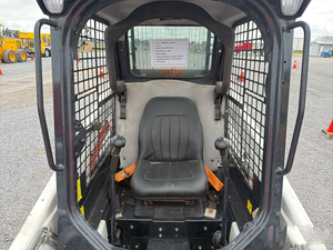 Cargadora Compacta S450 2016 con Cabina Cerrada, Máquina de Construcción de Alto Rendimiento - Product Image 6