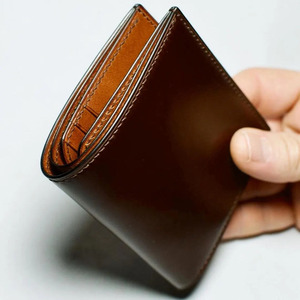 Portefeuilles en cuir pour hommes faits à la main, minces, à double pliage, avec protection RFID, fournisseur OEM, personnalisation de la marque, qualité export, vente en gros. - Product Image 1