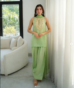 Salwar Kameez en satin de soie brodé vert pour femme, coupe régulière, longueur courte, élégant, pour les occasions spéciales, style Inde Pakistan, SADIA AUN - Product Image 3