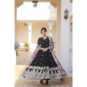 Vestido de noche de Kavita's Designer Ready-Made, vestido negro de mujer - Product Image 2