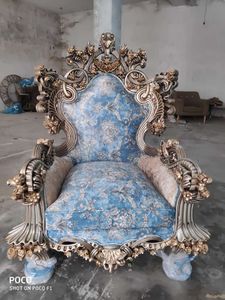 Fauteuil royal antique de luxe en bois sculpté avec revêtement en tissu pour salon au meilleur prix - Product Image 4