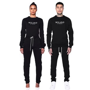 Chándal moderno de invierno diseñado para un estilo urbano con tela suave y cálida, corte relajado y un look de moda impecable, ideal. - Product Image 4