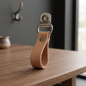 Poignée de tirage moderne en cuir brun naturel avec anneau métallique, durable, écologique et réglable pour armoire, tiroir, commode, chambre à coucher - Product Image 1