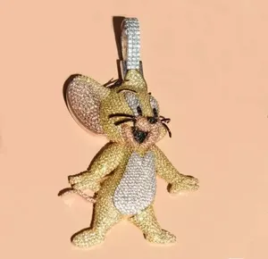 Colgante de Abeja para Hombre con Moissanita Real de Corte Redondo de 2.80Ct, Chapado en Oro Amarillo de 14K - Product Image 3
