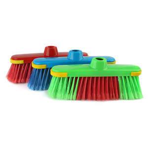 Balai en plastique avec poils doux et manche en plastique pour le nettoyage des sols domestiques - Conception durable et légère - Product Image 3