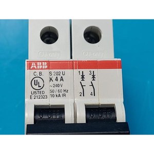 เบรกเกอร์วงจรขนาดเล็ก ABB S200 ซีรีส์ S202U K4A มือสอง สภาพเดิม อะไหล่อุปกรณ์เซมิคอนดักเตอร์รุ่นเก่า - Product Image 2