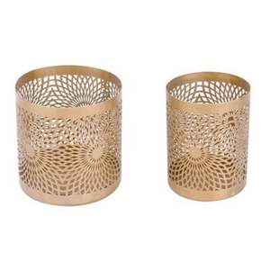 Porte-bougies décoratifs en métal qui apportent une lueur subtile, une éclairage chaleureux et une beauté intemporelle aux intérieurs. - Product Image 6