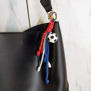 Llavero de fútbol estilo deportivo de moda con materiales de hierro, poliéster y acrílico, 3 surtidos - Product Image 4