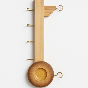 Décoration murale minimaliste bohème en bambou avec crochets en laiton pour l'entrée, pièce unique - Product Image 5